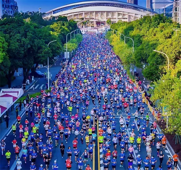 Hi-Q Group ทำงานร่วมกันที่ Zhuhai Marathon